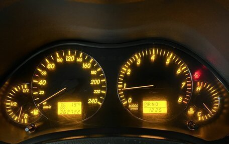 Toyota Avensis III рестайлинг, 2003 год, 650 000 рублей, 36 фотография