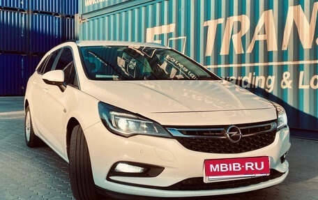 Opel Astra K, 2016 год, 990 000 рублей, 1 фотография