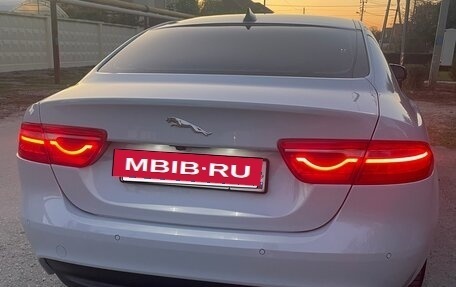 Jaguar XE I рестайлинг, 2015 год, 1 850 000 рублей, 6 фотография