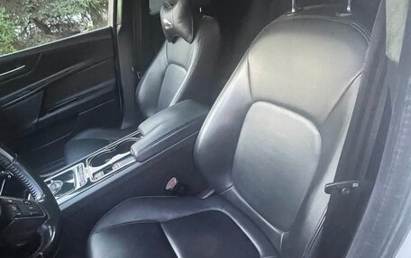 Jaguar XE I рестайлинг, 2015 год, 1 850 000 рублей, 15 фотография