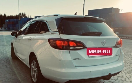 Opel Astra K, 2016 год, 990 000 рублей, 3 фотография