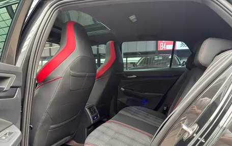 Volkswagen Golf GTI, 2022 год, 2 575 000 рублей, 12 фотография