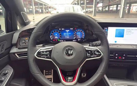 Volkswagen Golf GTI, 2022 год, 2 575 000 рублей, 13 фотография