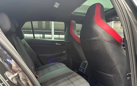 Volkswagen Golf GTI, 2022 год, 2 575 000 рублей, 17 фотография