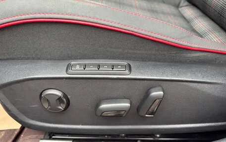 Volkswagen Golf GTI, 2022 год, 2 575 000 рублей, 19 фотография