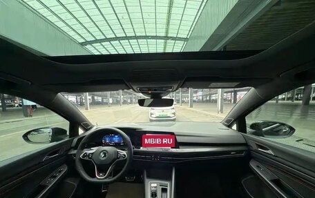 Volkswagen Golf GTI, 2022 год, 2 575 000 рублей, 9 фотография