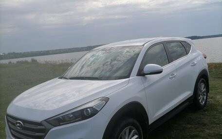 Hyundai Tucson III, 2017 год, 1 800 000 рублей, 3 фотография