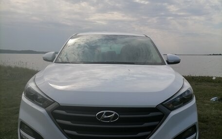 Hyundai Tucson III, 2017 год, 1 800 000 рублей, 2 фотография