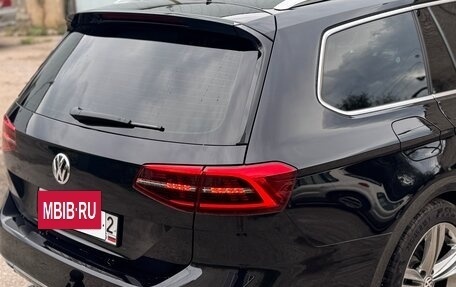 Volkswagen Passat B8 рестайлинг, 2017 год, 1 995 000 рублей, 6 фотография