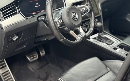 Volkswagen Passat B8 рестайлинг, 2017 год, 1 995 000 рублей, 14 фотография
