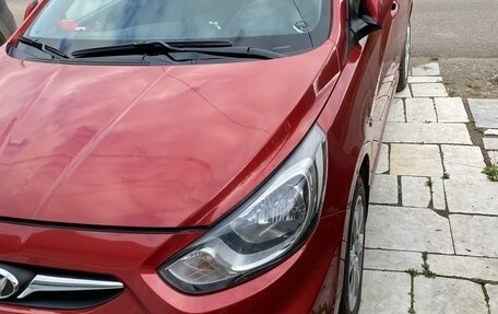Hyundai Solaris II рестайлинг, 2014 год, 800 000 рублей, 2 фотография