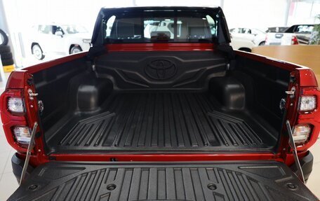 Toyota Hilux VIII, 2025 год, 9 000 000 рублей, 14 фотография