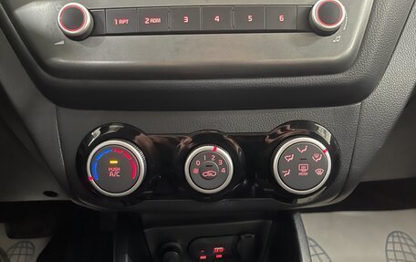 KIA Rio III рестайлинг, 2017 год, 1 249 000 рублей, 16 фотография