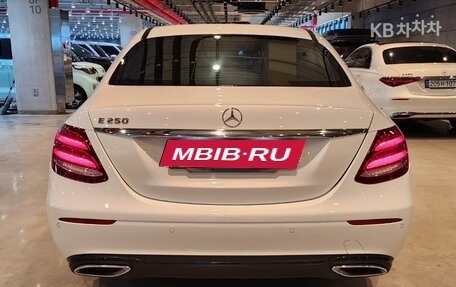 Mercedes-Benz E-Класс, 2022 год, 2 780 000 рублей, 5 фотография