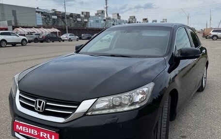 Honda Accord IX рестайлинг, 2013 год, 1 320 000 рублей, 6 фотография