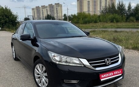 Honda Accord IX рестайлинг, 2013 год, 1 320 000 рублей, 5 фотография