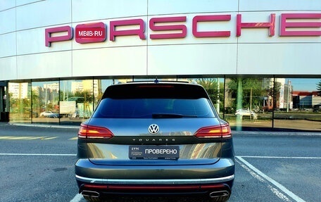 Volkswagen Touareg III, 2018 год, 4 391 000 рублей, 6 фотография