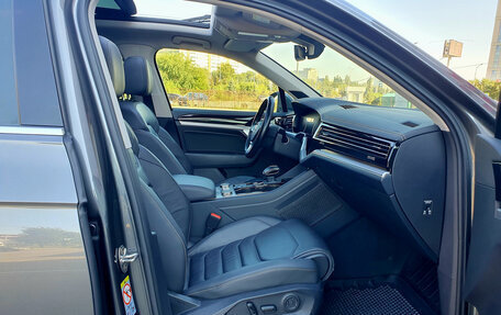 Volkswagen Touareg III, 2018 год, 4 391 000 рублей, 11 фотография
