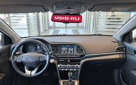 Hyundai Elantra VI рестайлинг, 2019 год, 2 014 000 рублей, 14 фотография