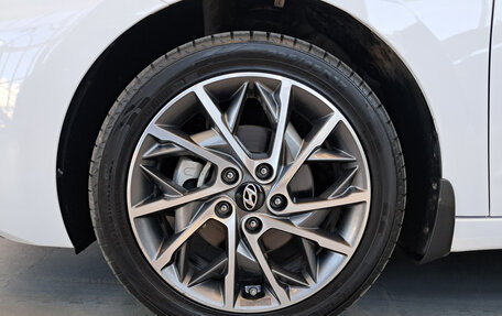 Hyundai Elantra VI рестайлинг, 2019 год, 2 014 000 рублей, 18 фотография