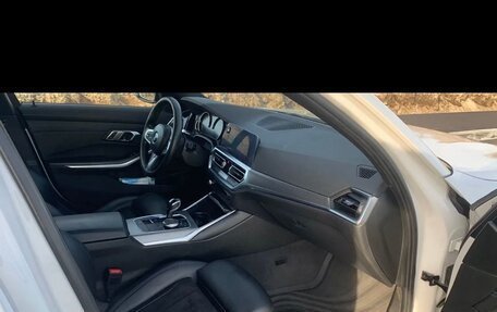 BMW 3 серия, 2019 год, 3 350 000 рублей, 13 фотография