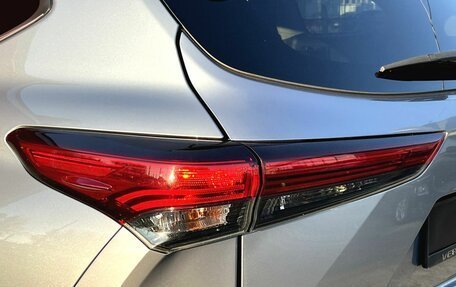 Toyota Highlander, 2021 год, 4 300 000 рублей, 10 фотография