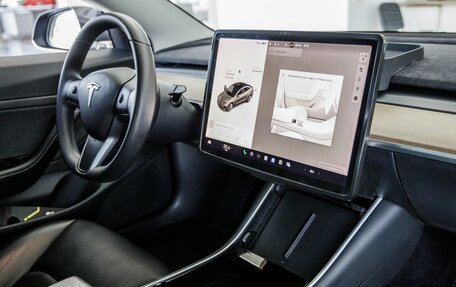 Tesla Model 3 I, 2019 год, 3 098 000 рублей, 13 фотография