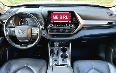 Toyota Highlander, 2021 год, 4 300 000 рублей, 35 фотография