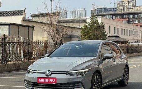 Volkswagen Golf VIII, 2021 год, 1 700 000 рублей, 1 фотография