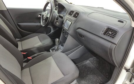 Volkswagen Polo VI (EU Market), 2015 год, 940 000 рублей, 13 фотография