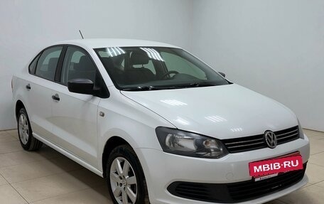 Volkswagen Polo VI (EU Market), 2015 год, 940 000 рублей, 3 фотография