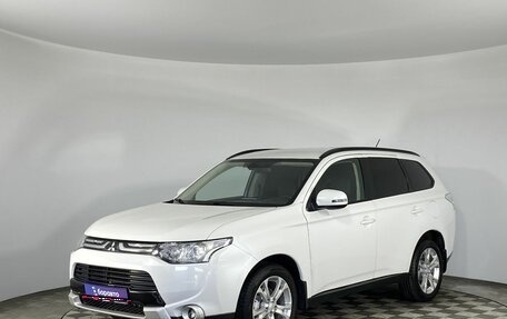 Mitsubishi Outlander III рестайлинг 3, 2012 год, 1 369 000 рублей, 1 фотография