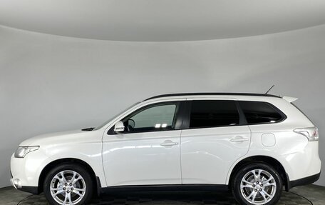 Mitsubishi Outlander III рестайлинг 3, 2012 год, 1 369 000 рублей, 10 фотография