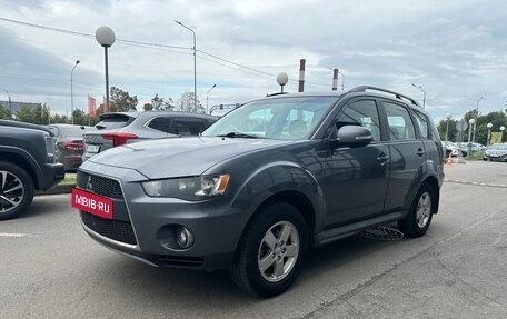 Mitsubishi Outlander III рестайлинг 3, 2011 год, 949 000 рублей, 1 фотография