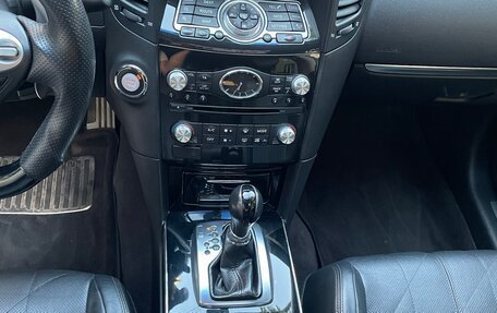 Infiniti QX70, 2014 год, 11 фотография