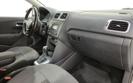 Volkswagen Polo VI (EU Market), 2017 год, 995 000 рублей, 13 фотография