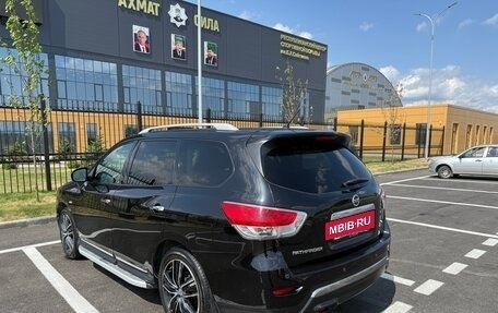 Nissan Pathfinder, 2015 год, 1 950 000 рублей, 10 фотография