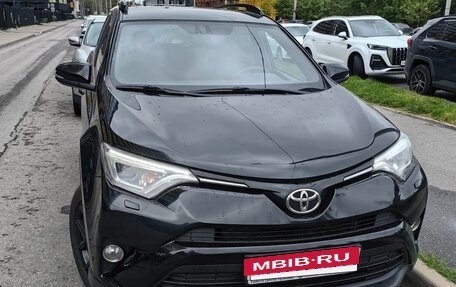 Toyota RAV4, 2019 год, 2 900 000 рублей, 6 фотография
