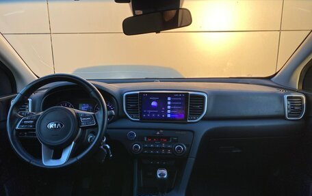 KIA Sportage IV рестайлинг, 2019 год, 1 899 000 рублей, 16 фотография