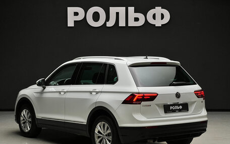 Volkswagen Tiguan II, 2017 год, 2 150 000 рублей, 3 фотография