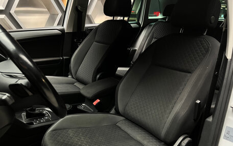 Volkswagen Tiguan II, 2017 год, 2 150 000 рублей, 13 фотография