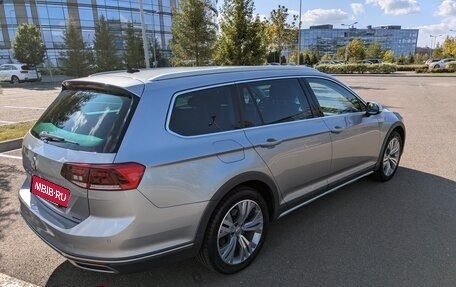 Volkswagen Passat B8 рестайлинг, 2019 год, 3 500 000 рублей, 4 фотография