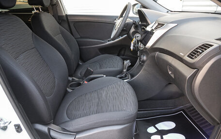 Hyundai Solaris II рестайлинг, 2016 год, 958 000 рублей, 18 фотография