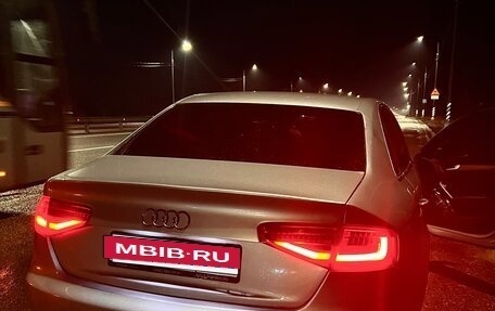 Audi A4, 2013 год, 999 999 рублей, 4 фотография