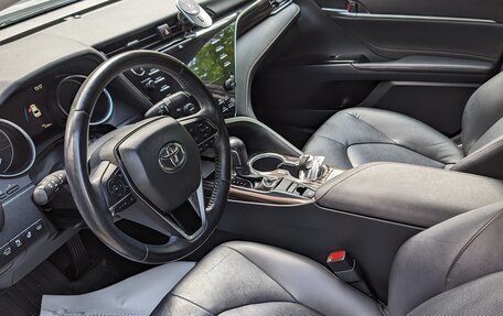 Toyota Camry, 2020 год, 3 350 000 рублей, 3 фотография