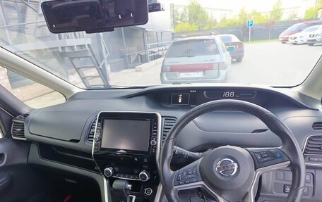 Nissan Serena IV, 2017 год, 1 950 000 рублей, 12 фотография