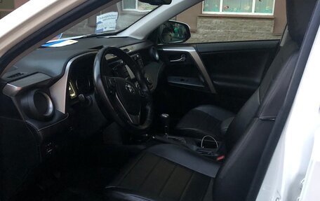 Toyota RAV4, 2015 год, 2 100 000 рублей, 4 фотография