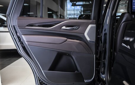 Cadillac Escalade V, 2021 год, 9 999 999 рублей, 18 фотография