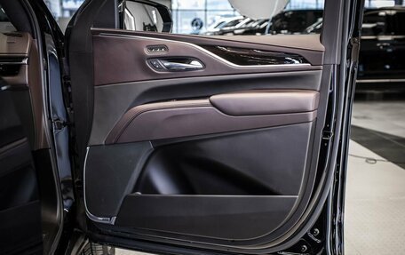 Cadillac Escalade V, 2021 год, 9 999 999 рублей, 25 фотография