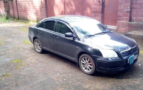 Toyota Avensis III рестайлинг, 2004 год, 735 000 рублей, 2 фотография
